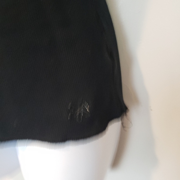 SO Medium Black Tank Top Fitted Layering Ribbed Metallic Threading Scoop Neck - Picture 4 of 6